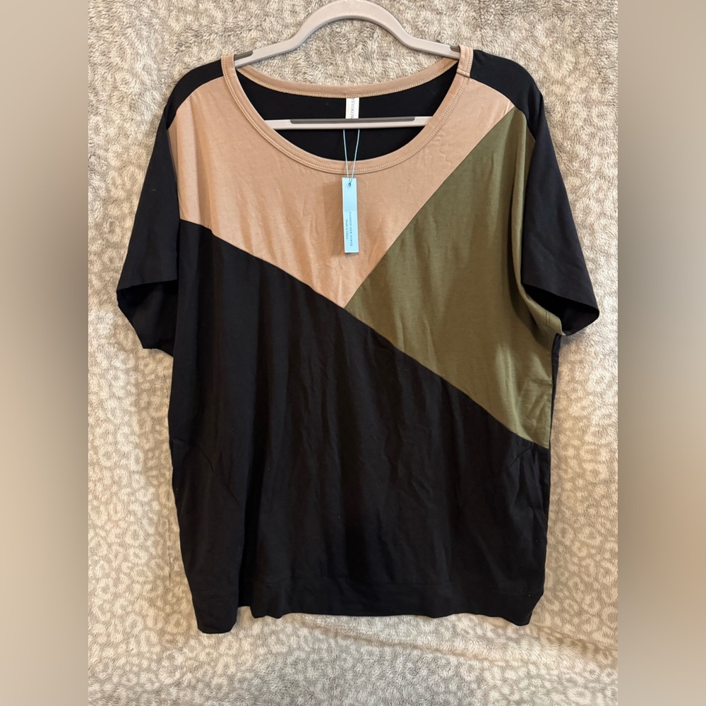 NWT Short Sleeve Top with Pockets from Amazon 3X